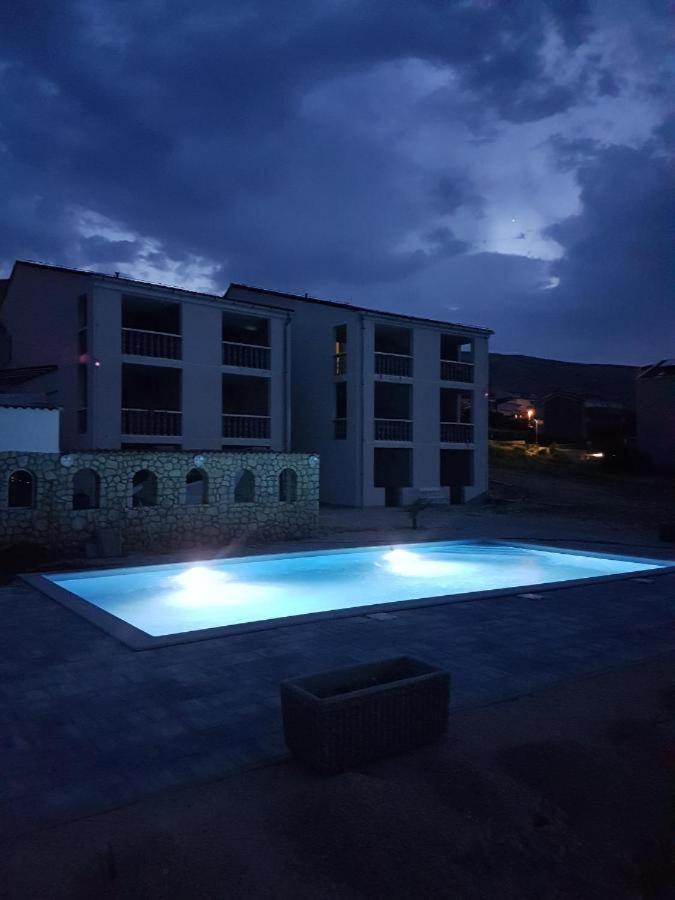 Apartments Mia Pag パグ エクステリア 写真