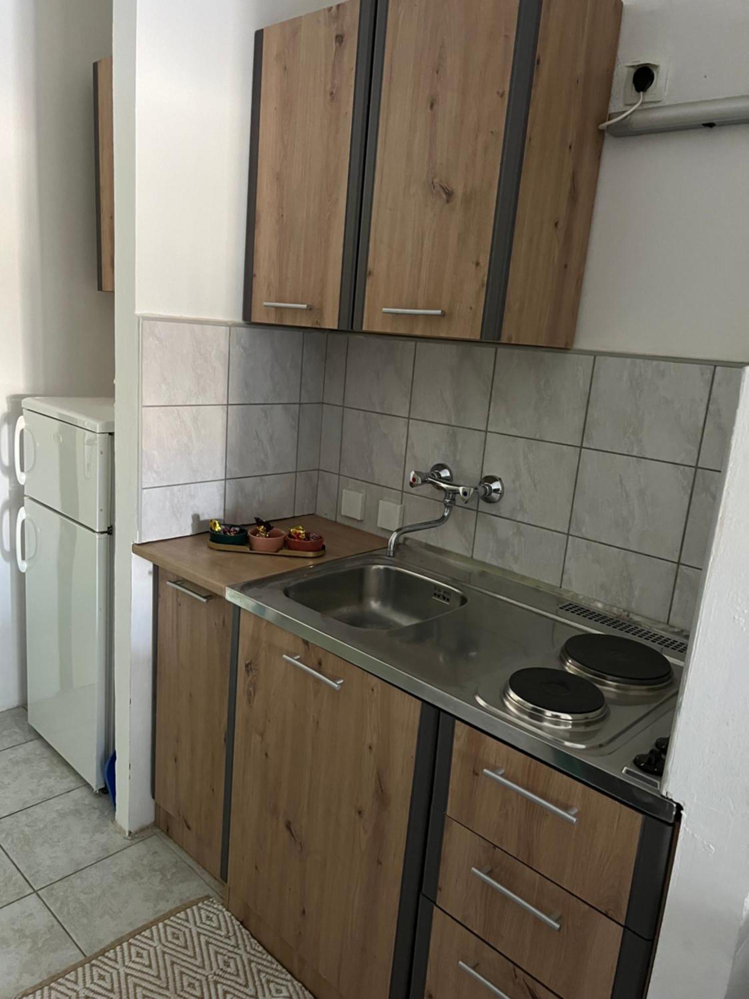Apartments Mia Pag パグ エクステリア 写真